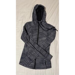 Hooded Lululemon Define jacket | size 6